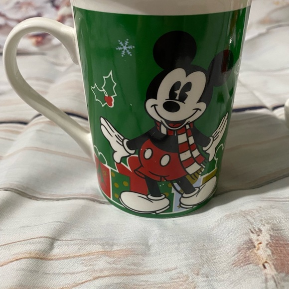 Disney Mickey Mouse Christmas Mugs - Picture 3 of 7